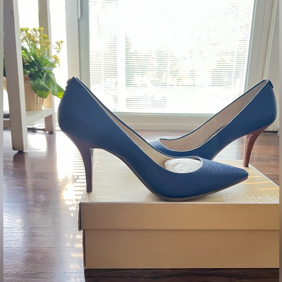 Michael Kors Heels - Picture 2 of 8